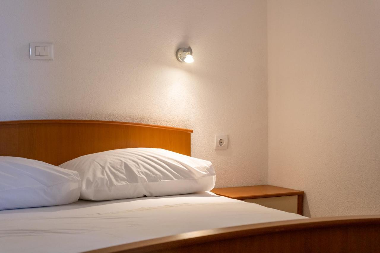 Apartments Maris Baška Voda Kültér fotó
